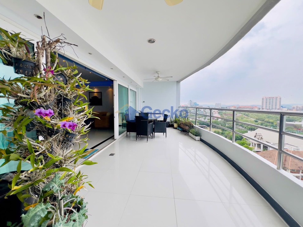 2 Bedrooms Condo in View Talay 3 Pratumnak C012625 (Photo 1)