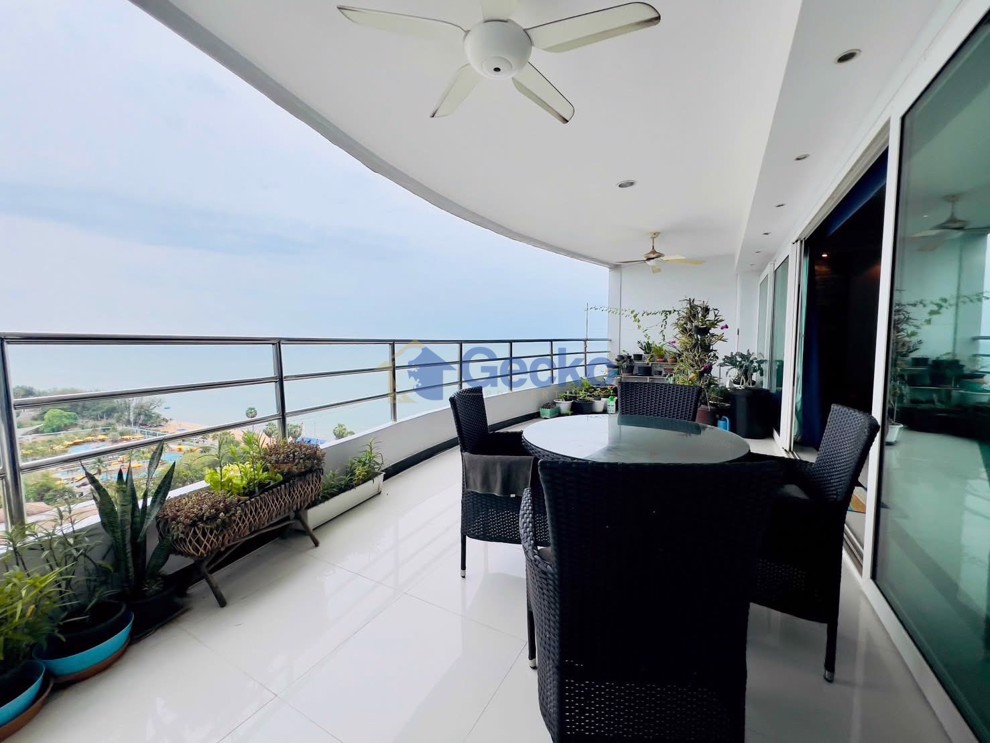 2 Bedrooms Condo in View Talay 3 Pratumnak C012625 (Photo 3)