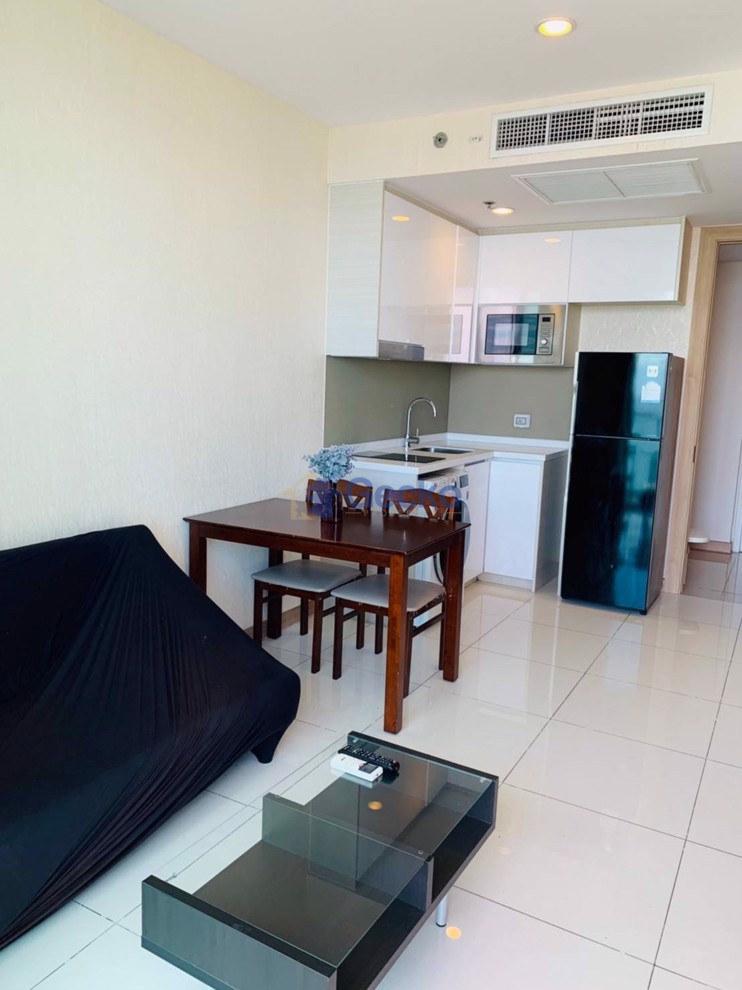 1 Bedroom Condo in The Riviera Wong Amat Beach Wongamat C012627 (Photo 2)