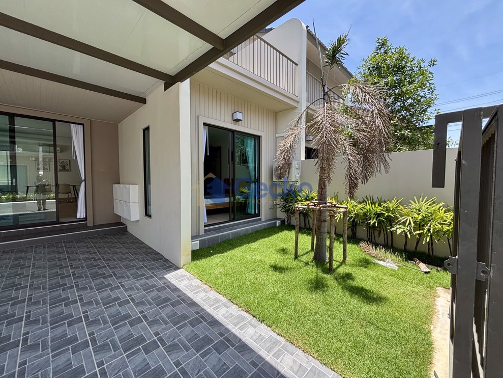 4 Bedrooms House in Engel Haus  Bang Lamung H012641 (Photo 1)