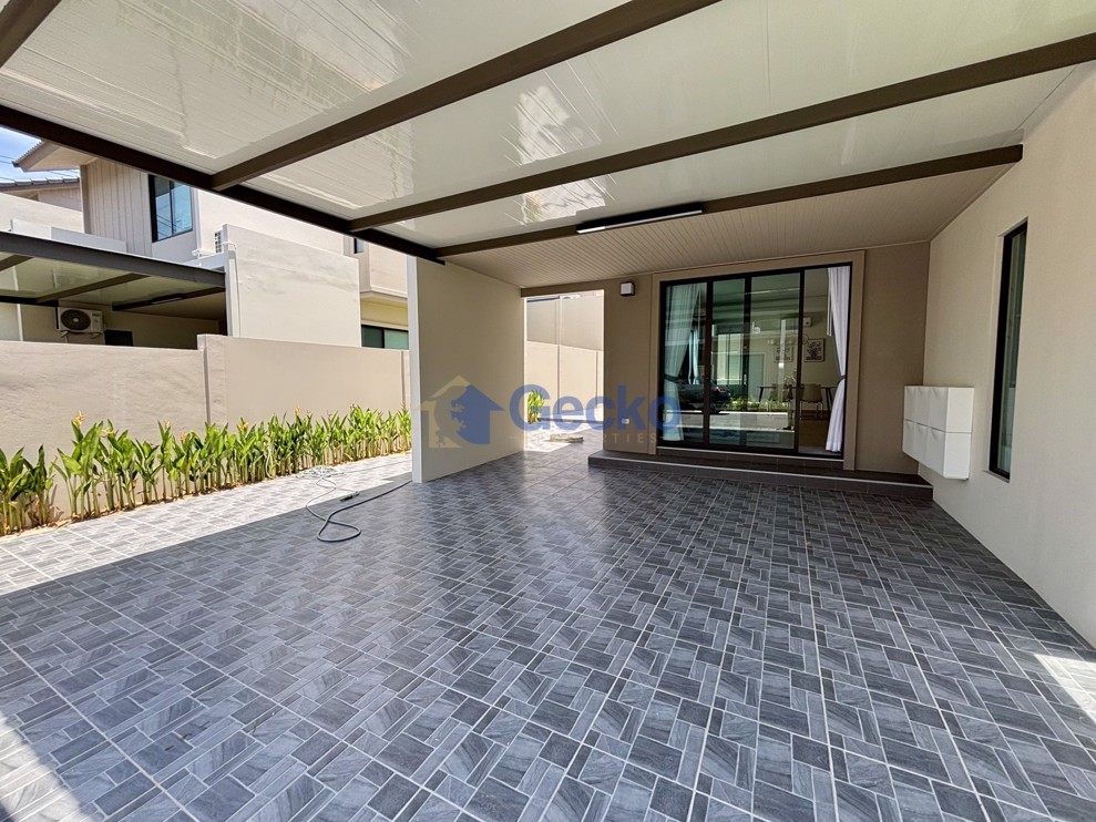 4 Bedrooms House in Engel Haus  Bang Lamung H012641 (Photo 2)