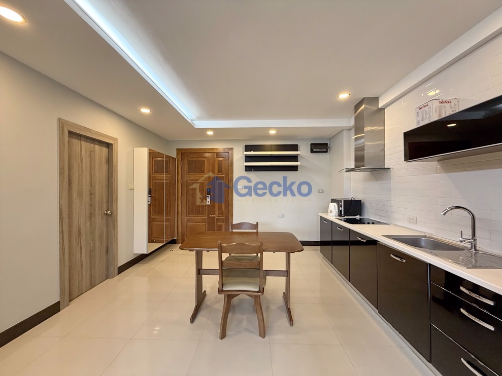 1 Bedroom Condo in Nova Atrium Central Pattaya C012630 (Photo 3)
