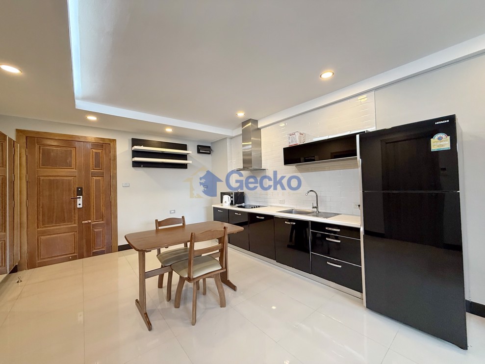 1 Bedroom Condo in Nova Atrium Central Pattaya C012630 (Photo 4)