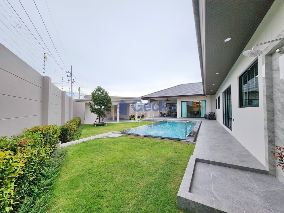 4 ห้องนอน บ้าน  พัทยาตะวันออก H012646 (Photo 2)