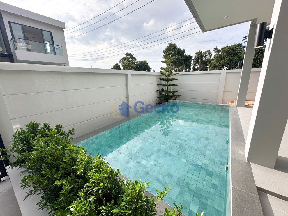 4 Bedrooms House in Cherliz Pool Villa Pattaya  East Pattaya H012647 (Photo 4)