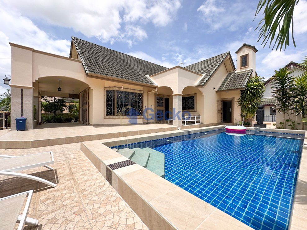 3 Bedrooms House in Natheekarn Park View  East Pattaya H012652 (Photo 1)