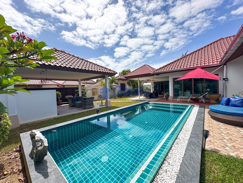 3 Bedrooms House in Baan Balina 3  Huay Yai H012653 (Photo 1)