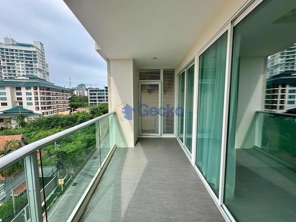 1 Bedroom Condo in The Elegance Pratumnak C012654 (Photo 1)