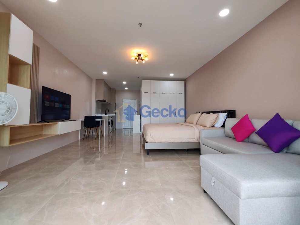 Studio Condo in View Talay 5 Jomtien C012659 (Photo 1)