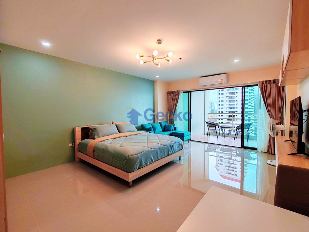 Studio Condo in View Talay 5 Jomtien C012660 (Photo 4)