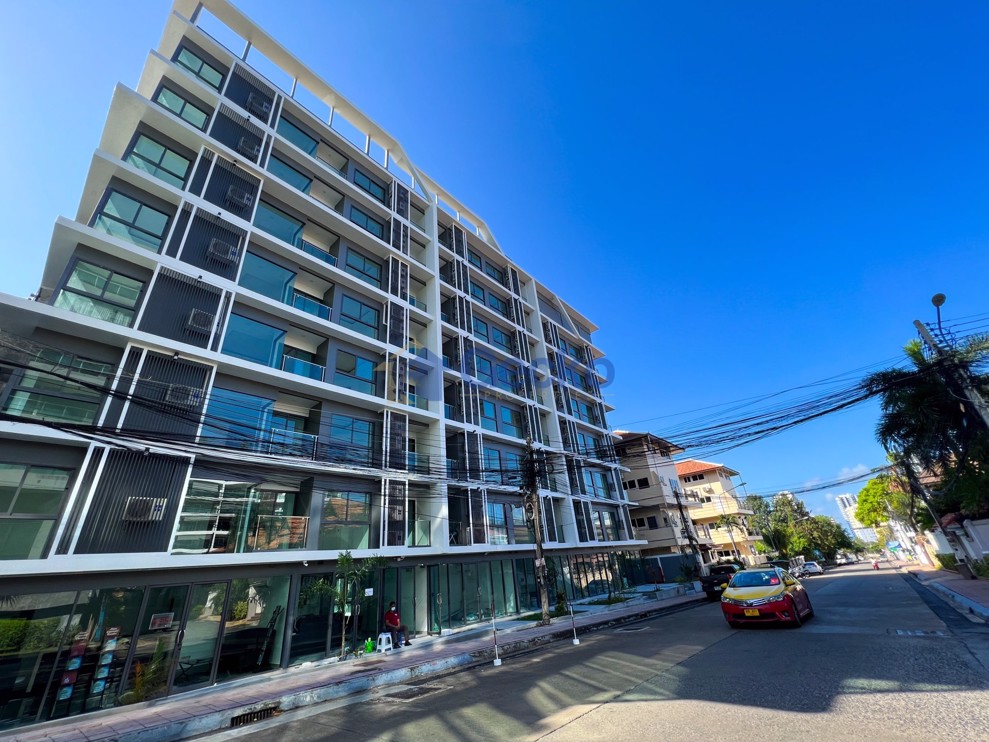 Siam Oriental Star condo (Photo 2)