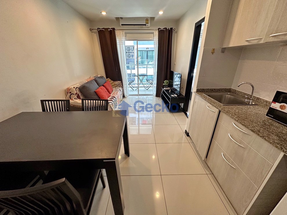 1 Bedroom Condo in Siam Oriental Elegance 2 Pratumnak C012670 (Photo 2)