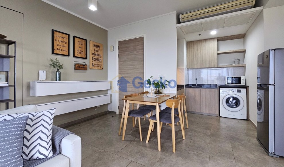 2 Bedrooms Condo in The Zire Wongamat C012691 (Photo 1)
