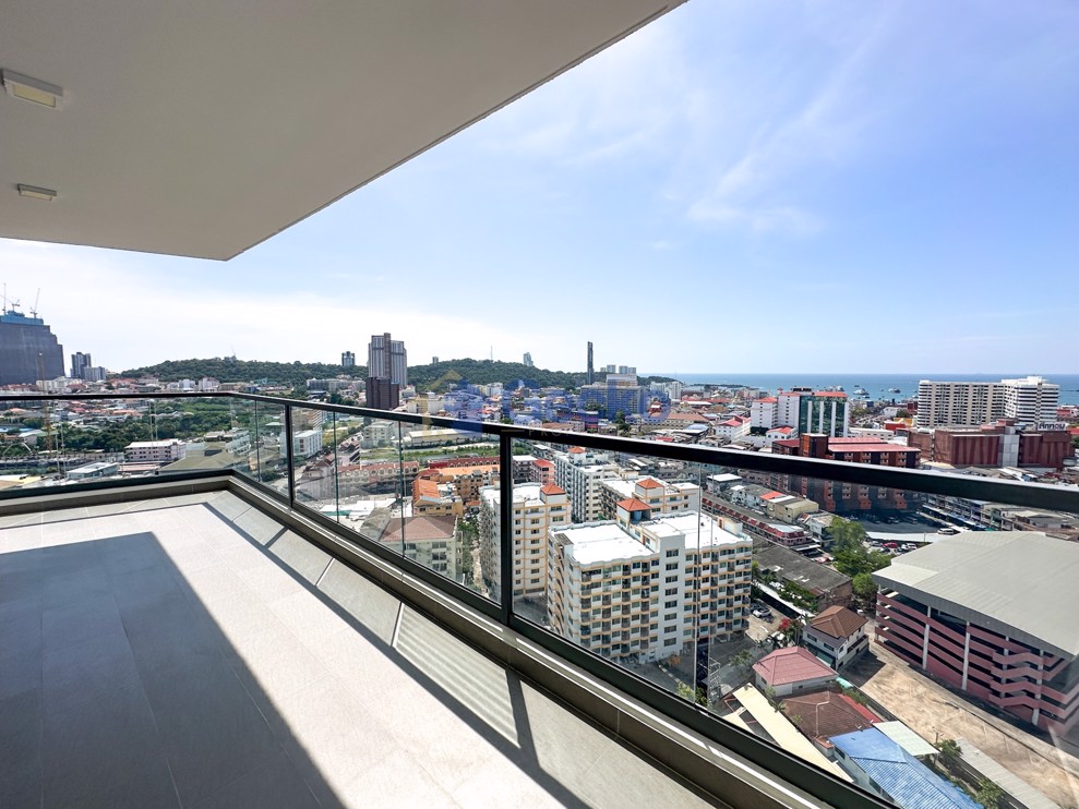 2 Bedrooms Condo in Arcadia Millennium Tower South Pattaya C012692 (Photo 2)