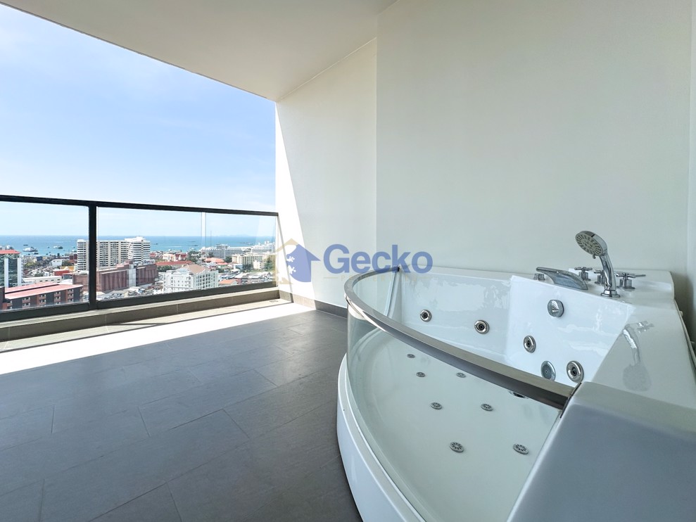 2 Bedrooms Condo in Arcadia Millennium Tower South Pattaya C012692 (Cover Photo)