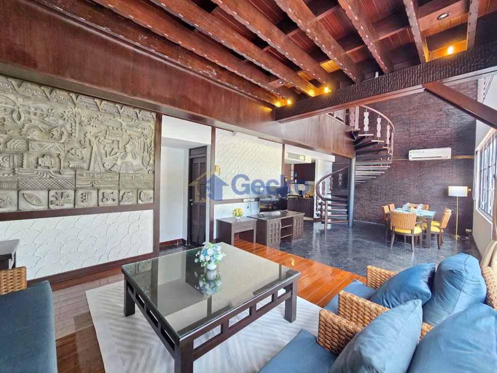 3 Bedrooms Condo in Panchalae Jomtien C012704 (Photo 1)