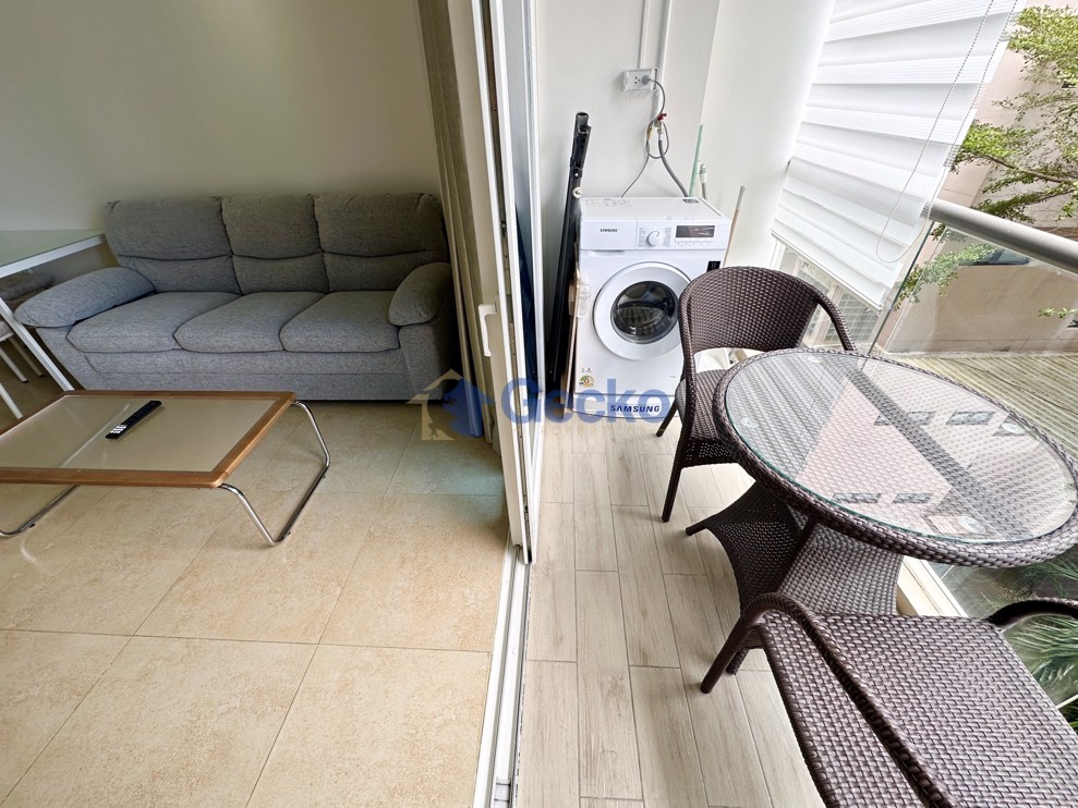 1 Bedroom Condo in Centara Avenue Residence and Suites Central Pattaya C012708 (Photo 3)
