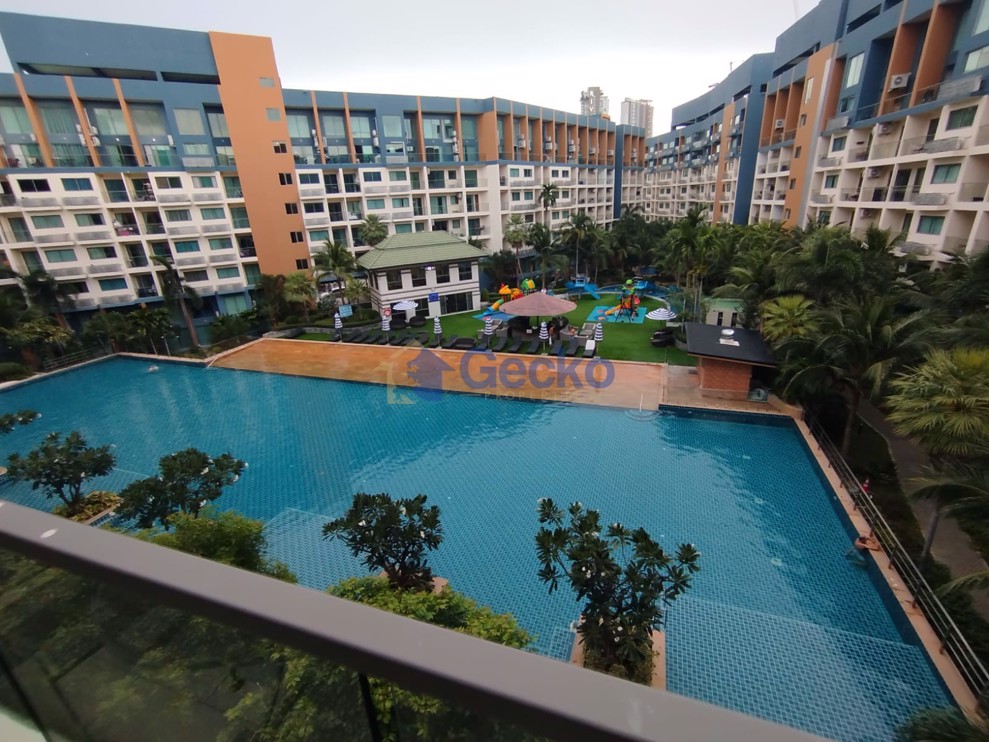 Studio Condo in Laguna Beach Resort 2 Jomtien C012709 (Photo 1)