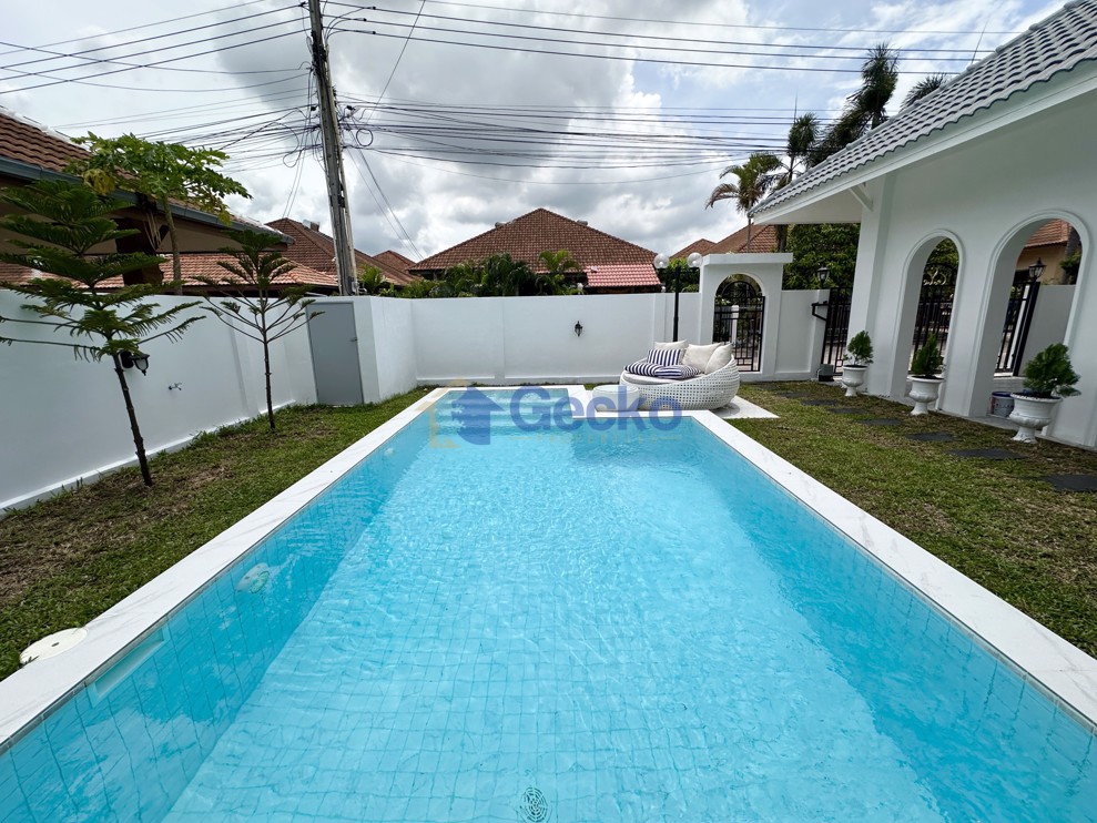 3 Bedrooms House in Pattaya Paradise Village  East Pattaya H012712 (Photo 4)