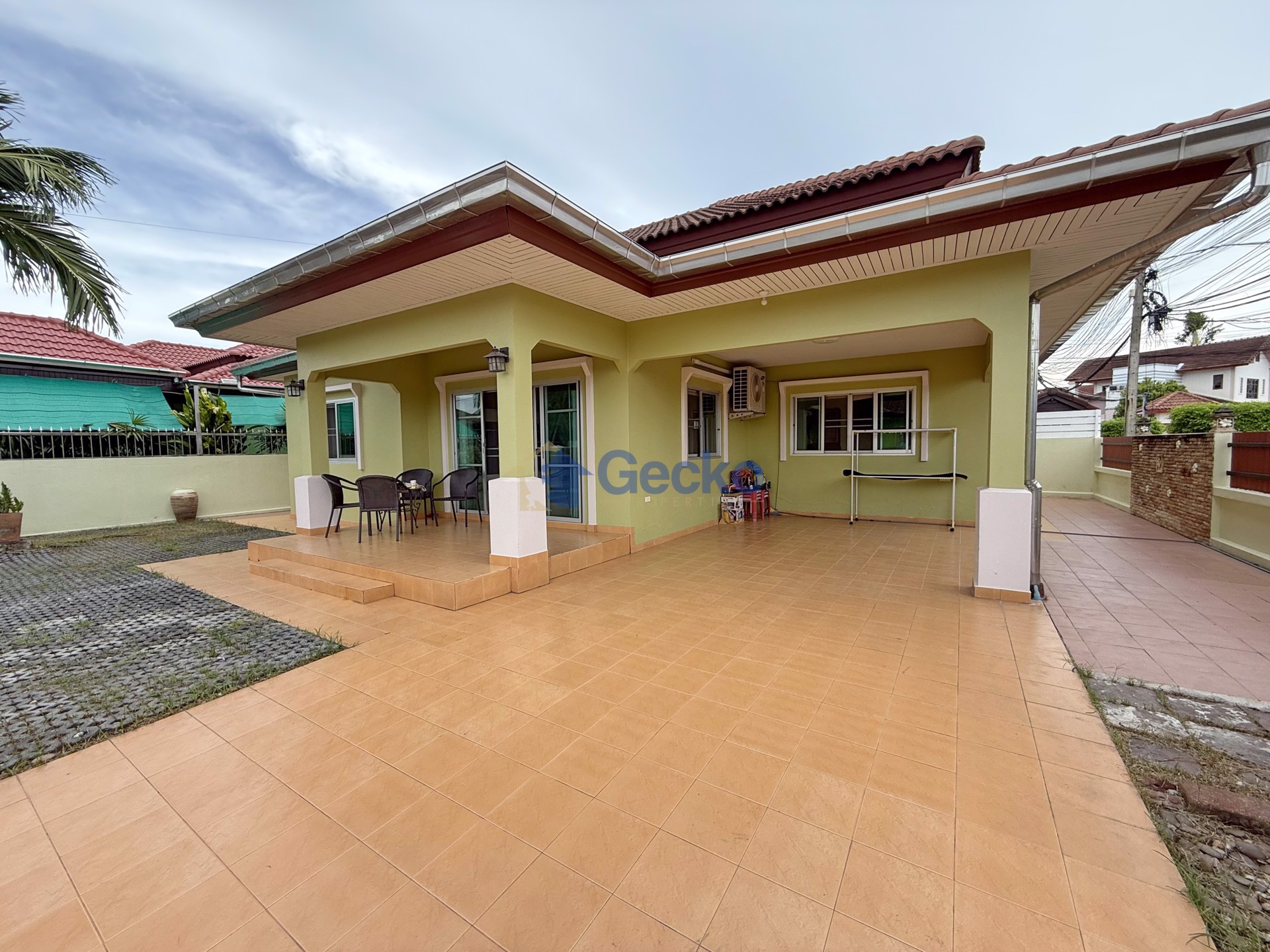 2 Bedrooms House in Pattaya Tropical  East Pattaya H012714