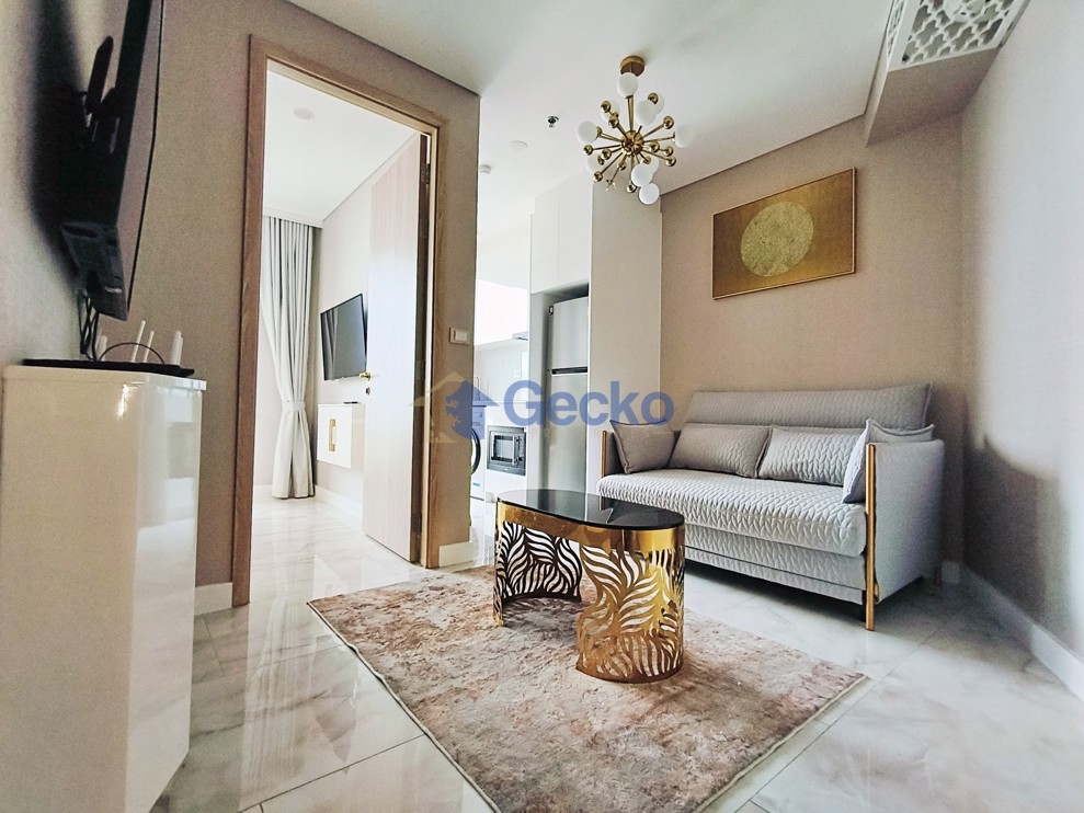 1 Bedroom Condo in Copacabana Beach Jomtien C012715 (Photo 3)