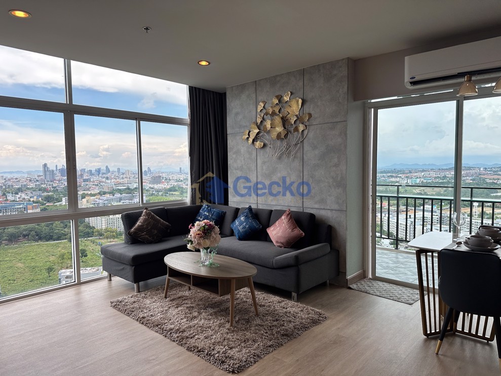 1 Bedroom Condo in The Twin Towers  Jomtien C012719 (Photo 1)