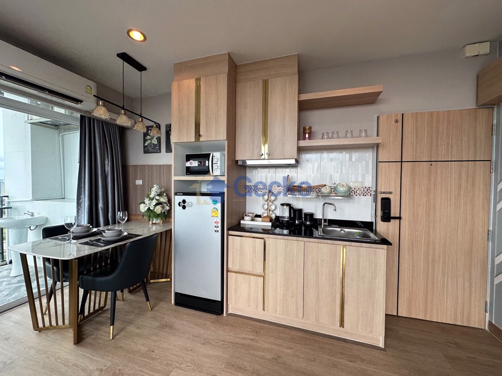 1 Bedroom Condo in The Twin Towers  Jomtien C012719 (Photo 4)