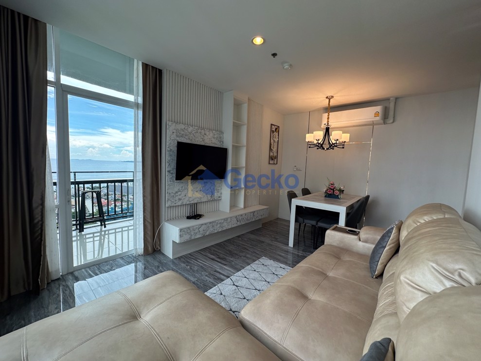 2 Bedrooms Condo in The Twin Towers  Jomtien C012720 (Photo 2)