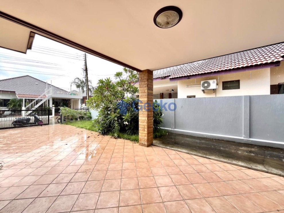 3 Bedrooms House in Pattaya Paradise Village  East Pattaya H012722 (Photo 1)