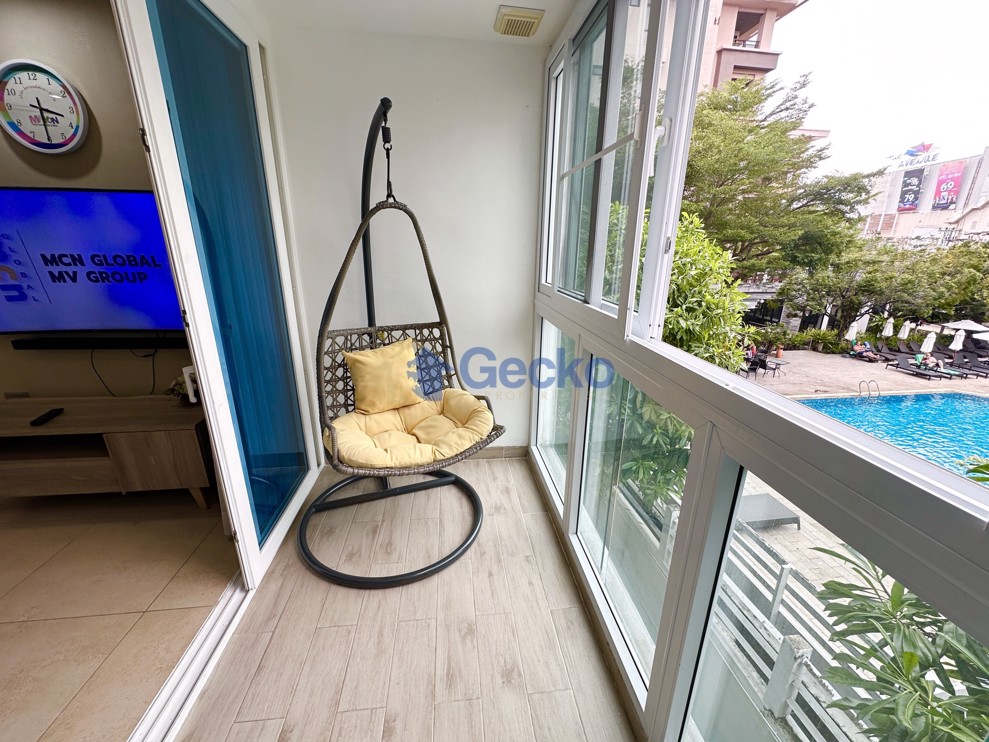 1 Bedroom Condo in Centara Avenue Residence and Suites Central Pattaya C012730 (Photo 1)