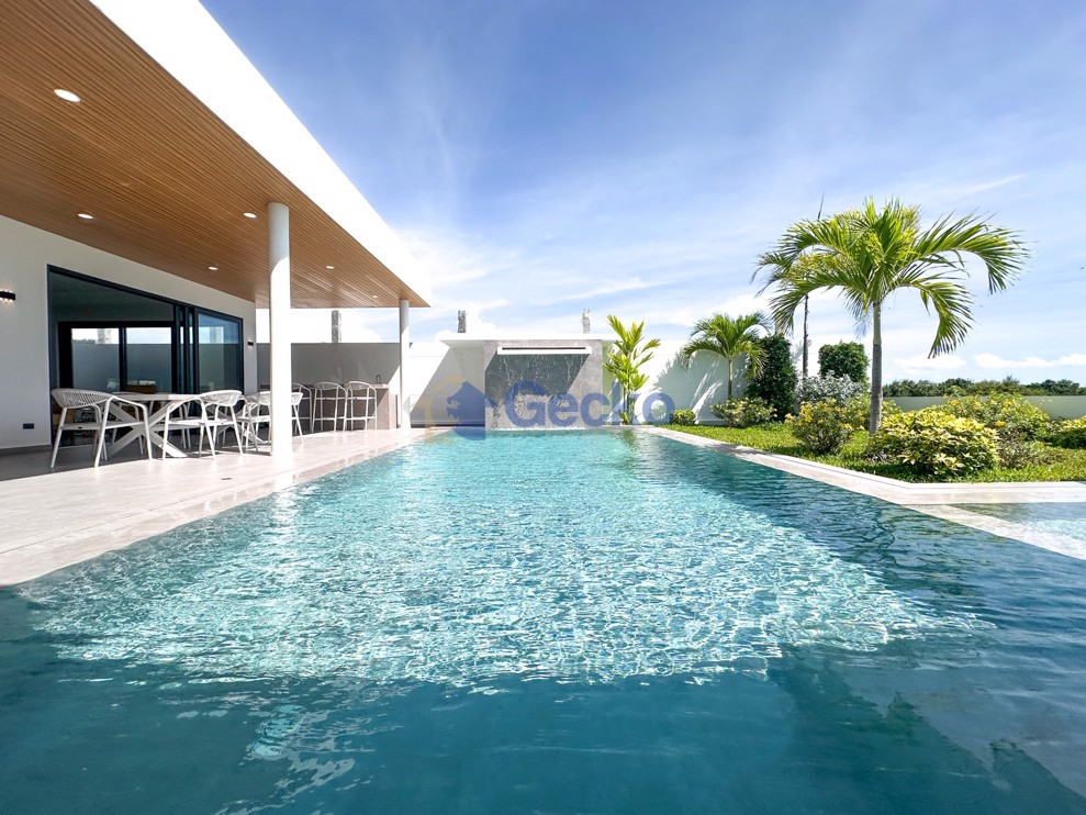 Makok Hill Villas Pattaya (Photo 1)