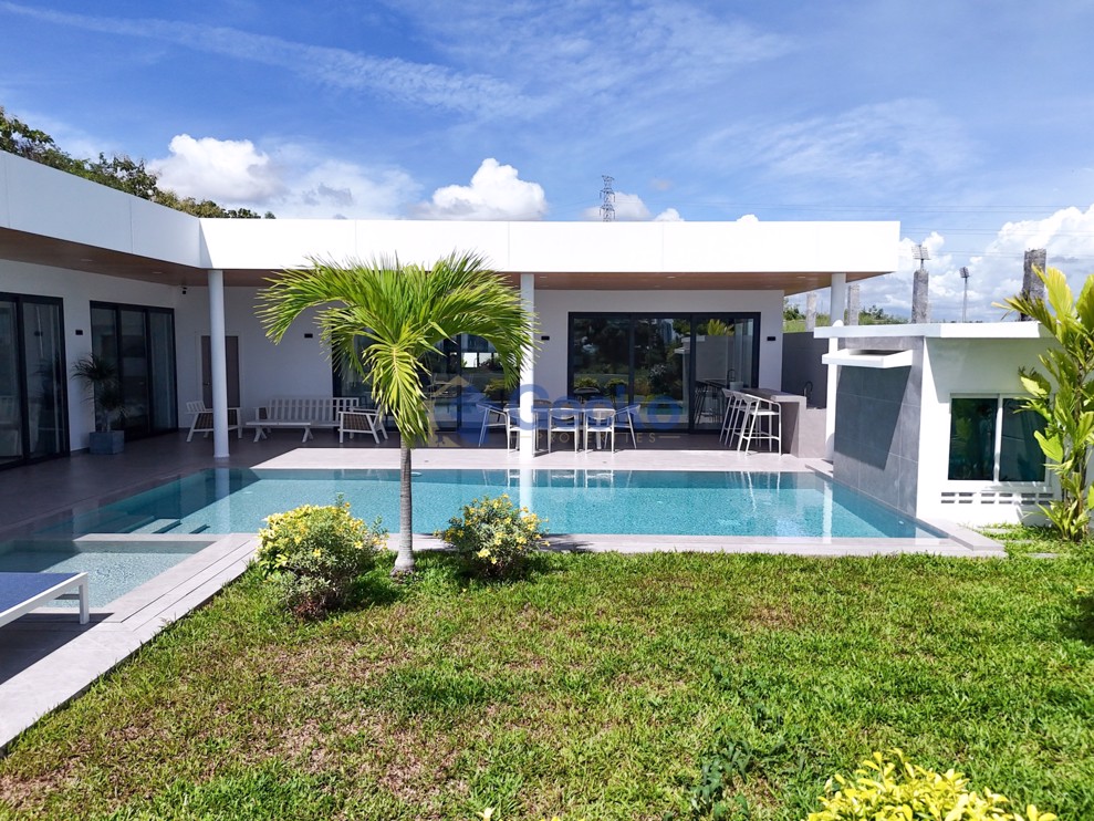 Makok Hill Villas Pattaya (Photo 2)