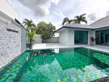 3 Bedrooms House  East Pattaya H012743