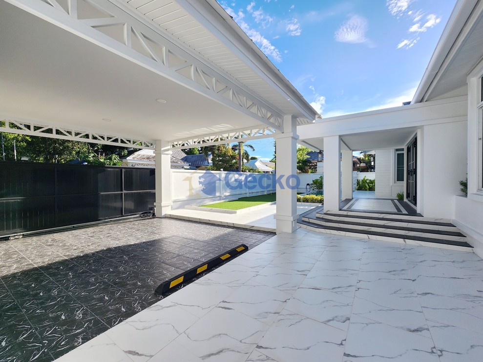 3 Bedrooms House in Eastiny Park 2  East Pattaya H012755 (Photo 4)