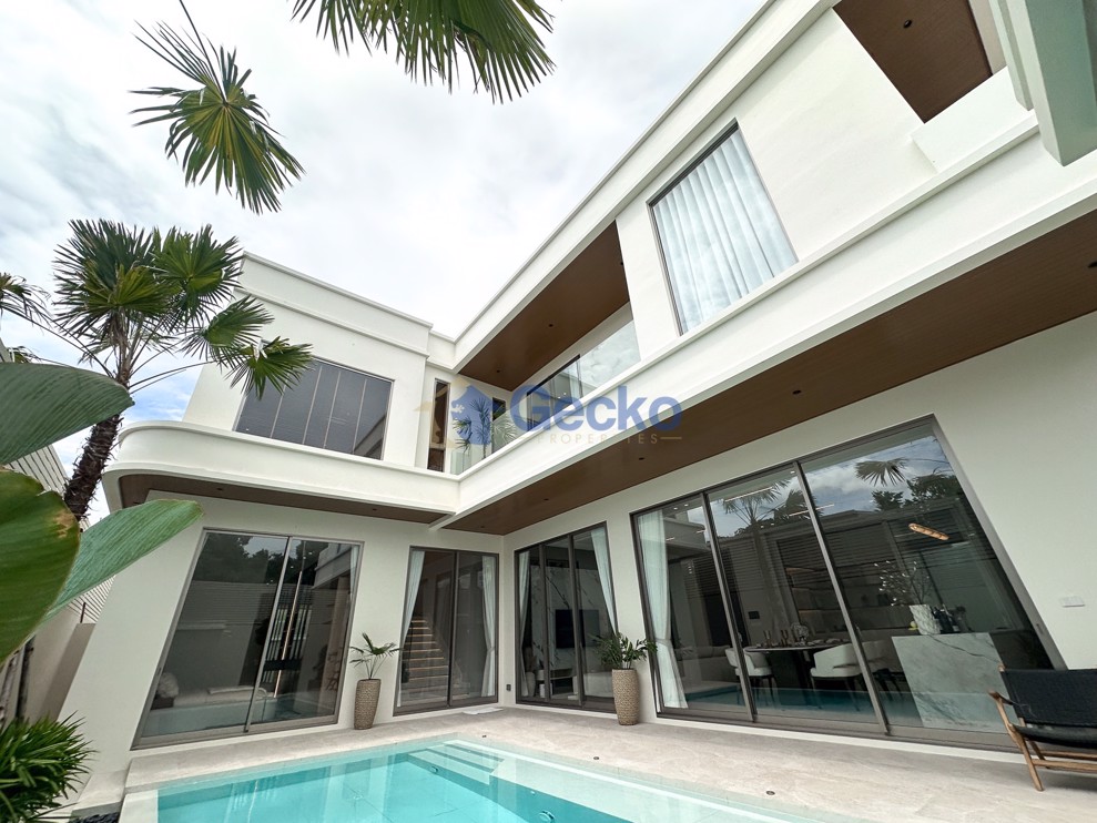 Charin Pattaya (Photo 1)