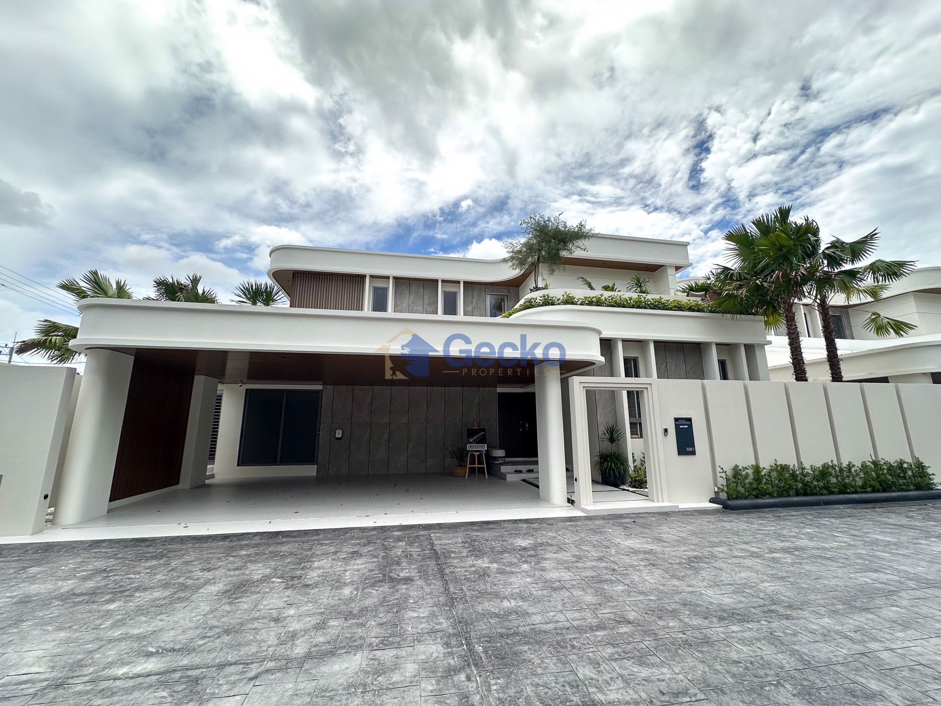 Charin Pattaya