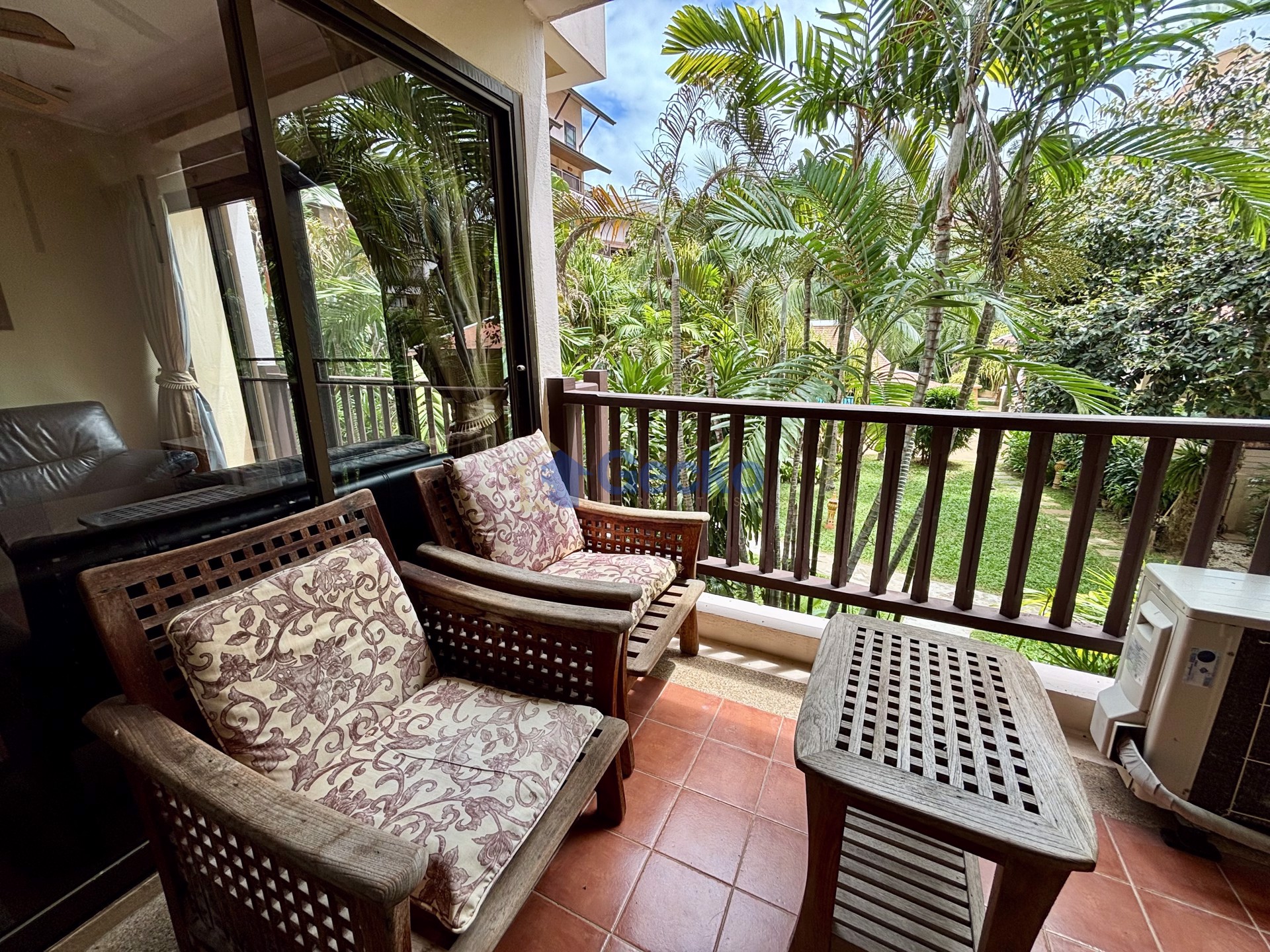 Studio Condo in Chateau Dale Thabali Condo Jomtien C012786