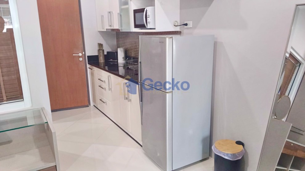 Studio Condo in Diamond Suites South Pattaya C012806 (Photo 2)