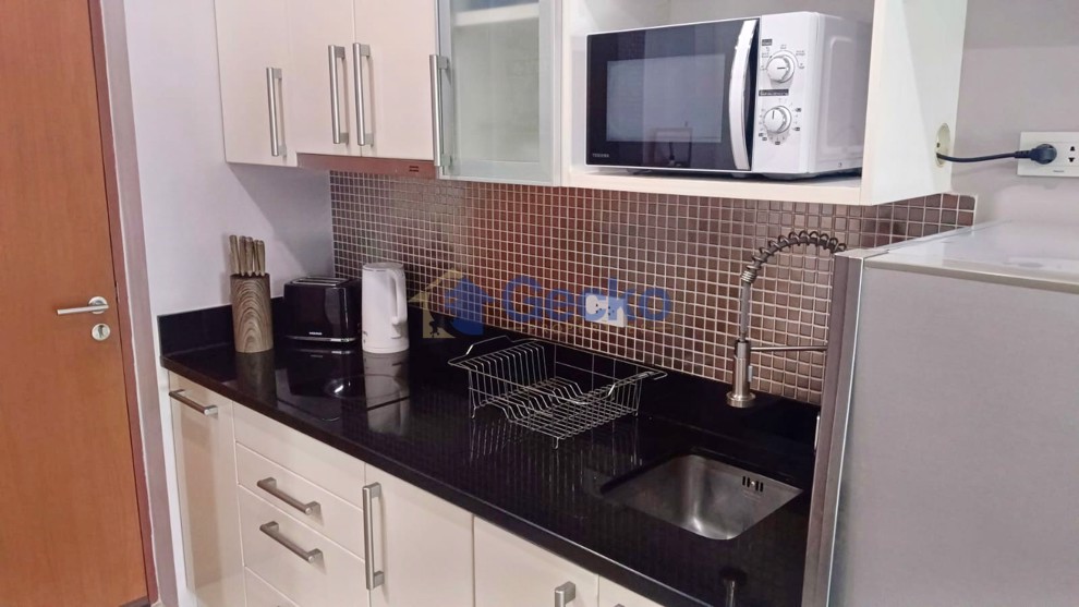 Studio Condo in Diamond Suites South Pattaya C012806 (Photo 3)
