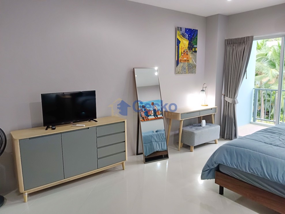 Studio Condo in Diamond Suites South Pattaya C012806 (Photo 4)