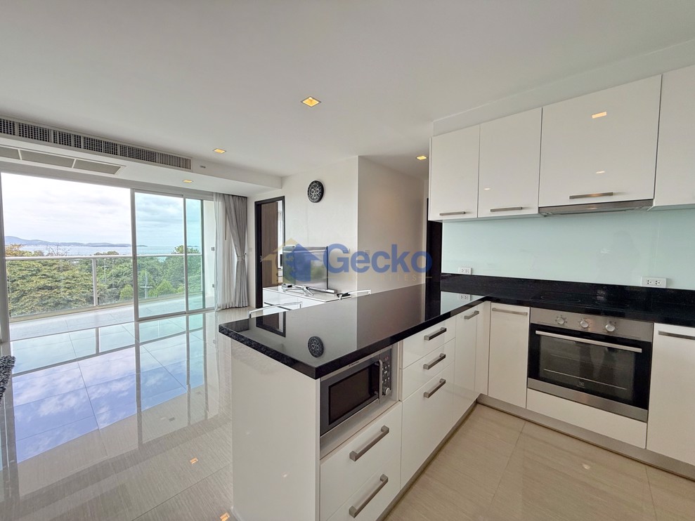 2 Bedrooms Condo in The Elegance Pratumnak C012813 (Photo 3)