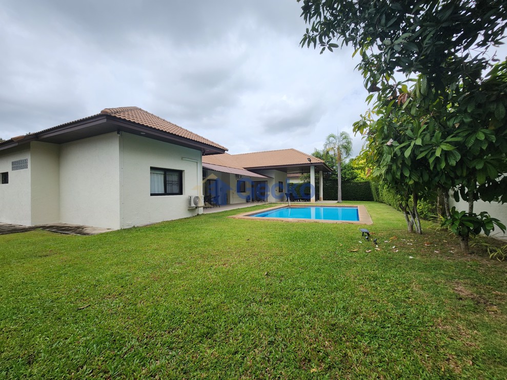 5 ห้องนอน บ้าน in Laurel Park  พัทยาตะวันออก H012240 (Photo 3)