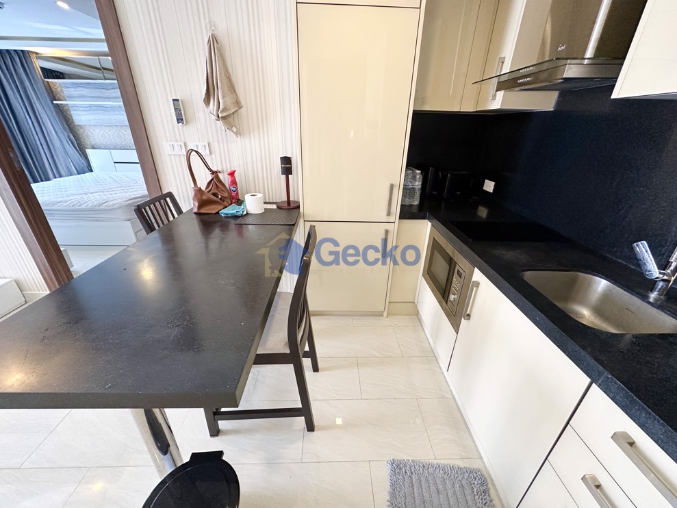 1 Bedroom Condo in Grand Avenue Residence Central Pattaya C012817 (Photo 1)