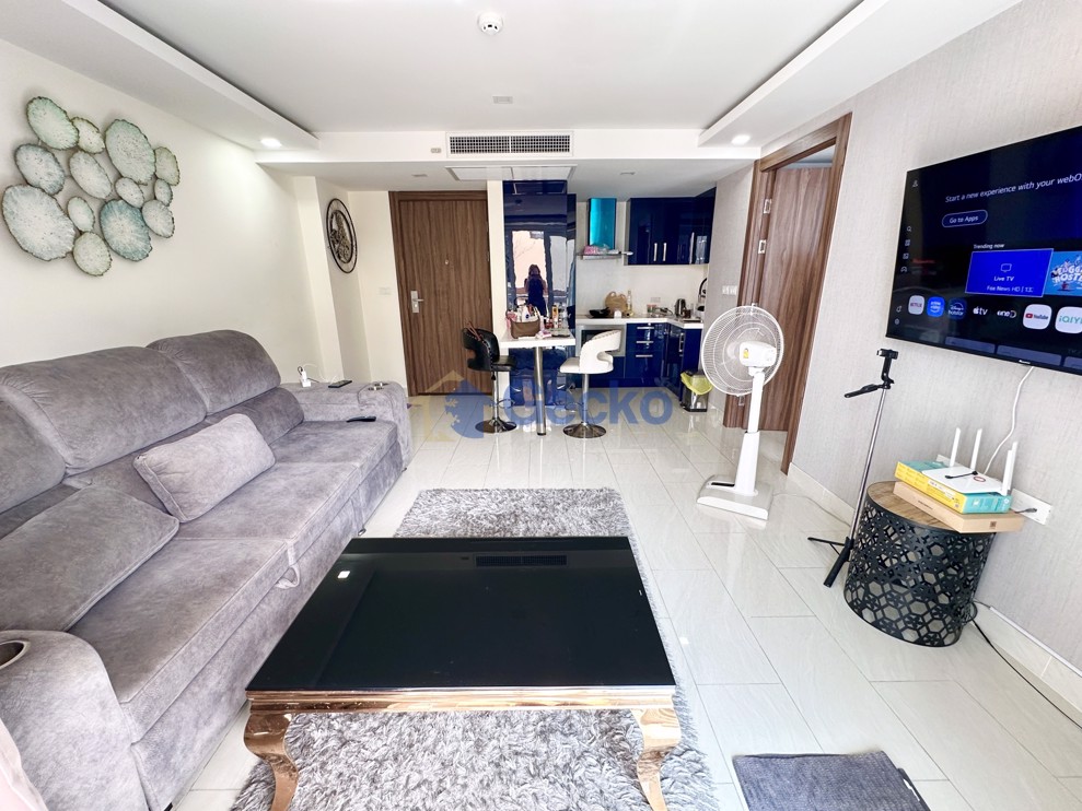 1 Bedroom Condo in Grand Avenue Central Pattaya C012818 (Photo 2)