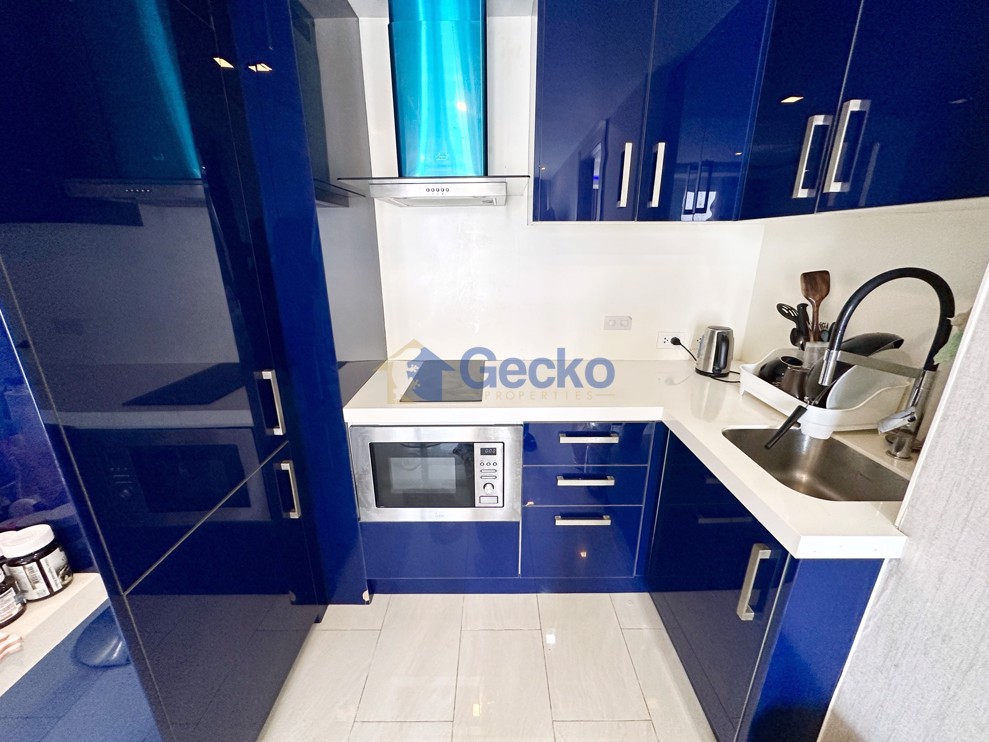 1 Bedroom Condo in Grand Avenue Central Pattaya C012818 (Photo 1)
