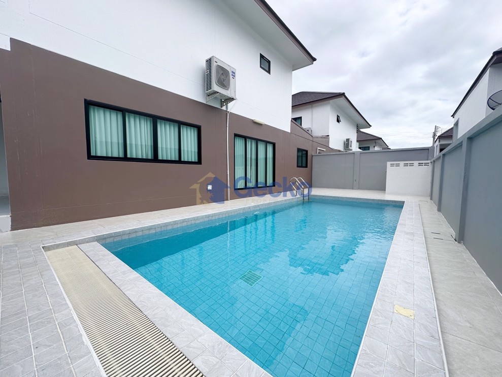 5 ห้องนอน บ้าน in Chokchai village 9  พัทยาตะวันออก H012820 (Photo 3)