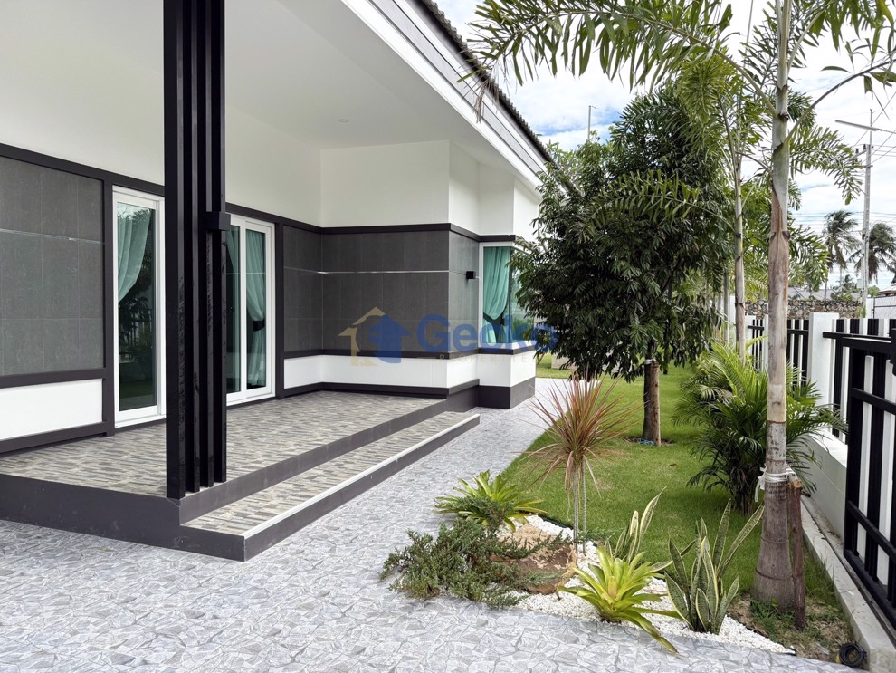 3 ห้องนอน บ้าน in Sabai Home  พัทยาตะวันออก H012829 (Photo 3)
