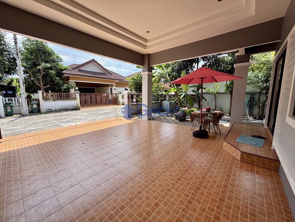 3 ห้องนอน บ้าน in Ponthep Garden Ville 8  พัทยาตะวันออก H012834 (Photo 2)