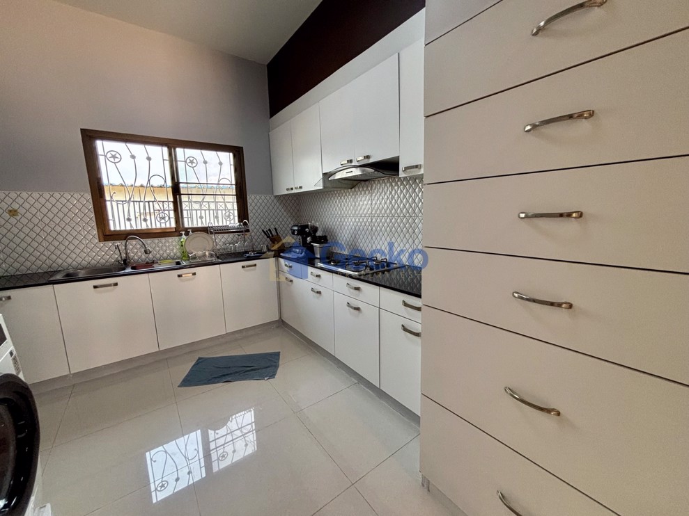 3 ห้องนอน บ้าน in Ponthep Garden Ville 8  พัทยาตะวันออก H012834 (Photo 4)