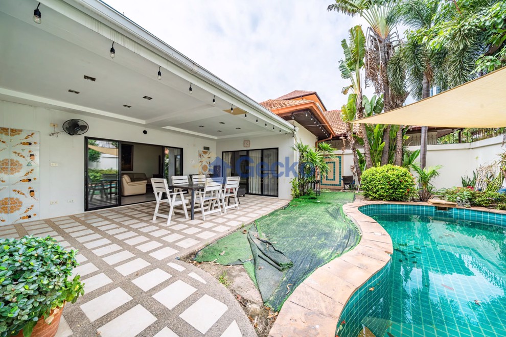 4 Bedrooms House in Majestic Residence  Pratumnak H012835 (Photo 1)
